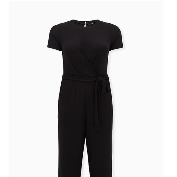 Nwt Torrid size 1 Black Rib Twist Culotte Jumpsuit - Picture 4 of 6